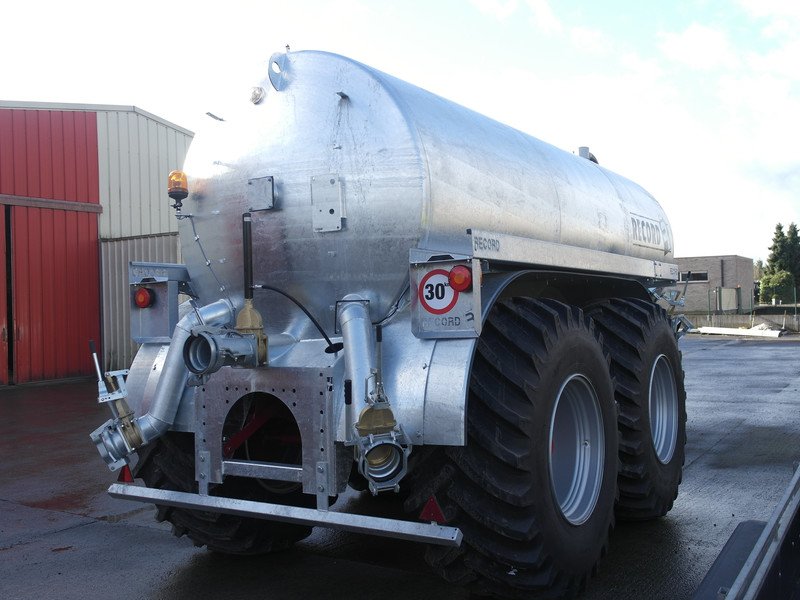 Slurry tanker