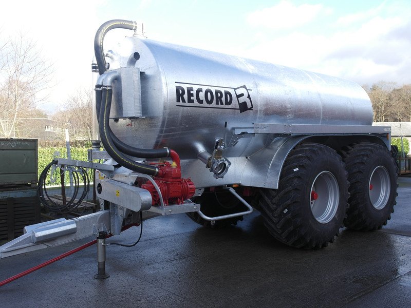 Slurry tanker