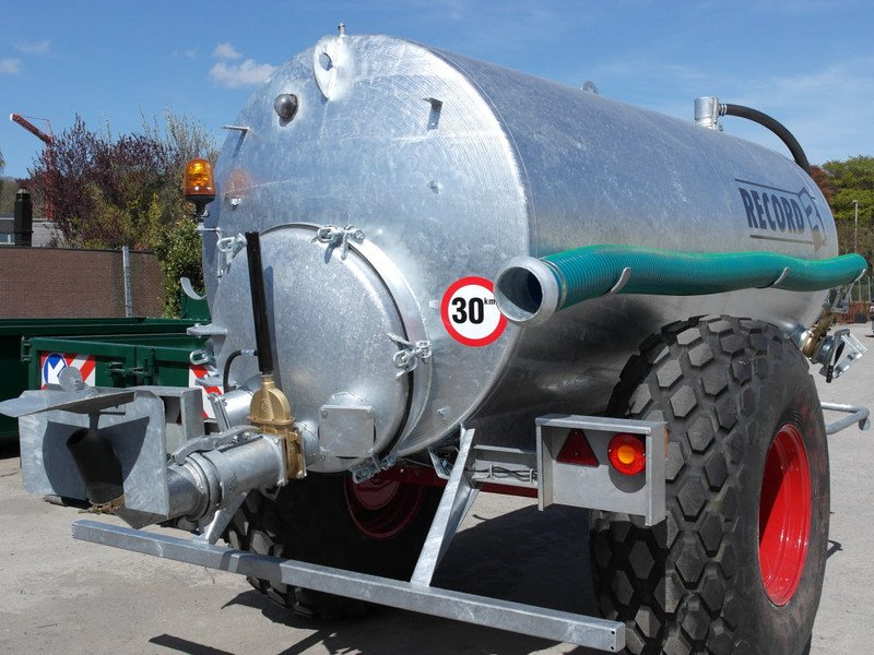 Slurry tanker