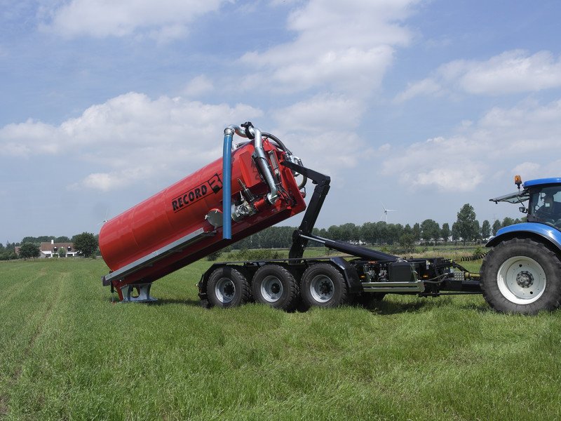 Hook lift trailer