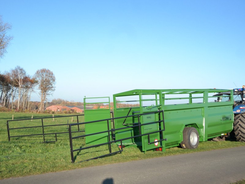 Cattle trailer