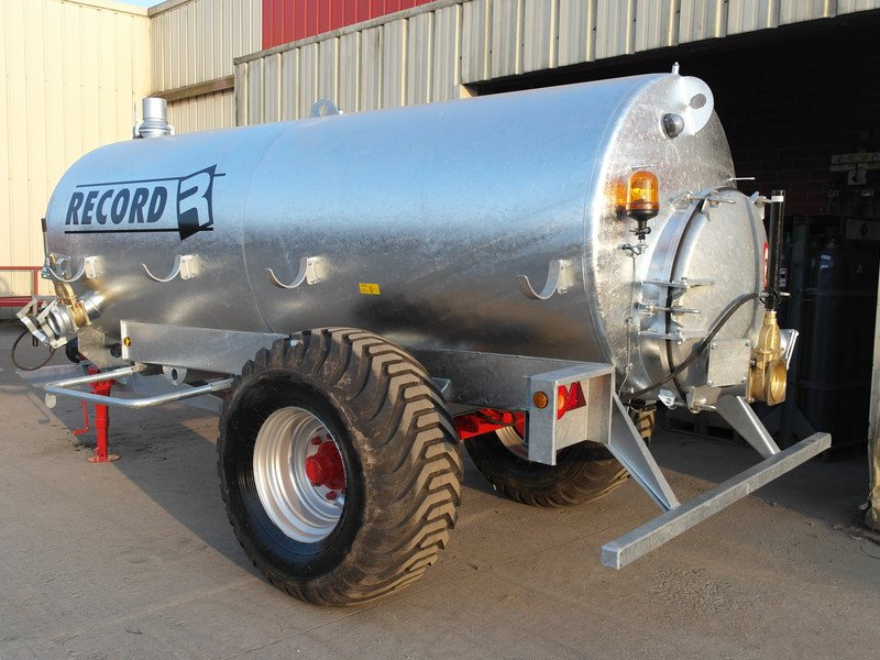 Slurry tanker