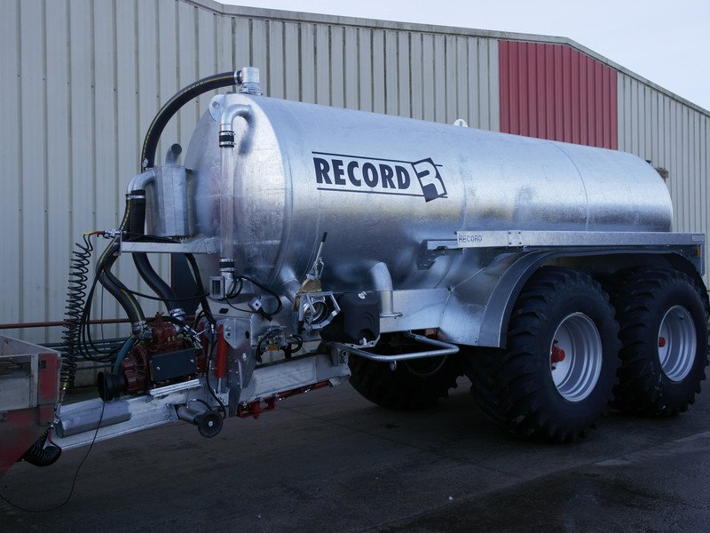 Slurry tanker