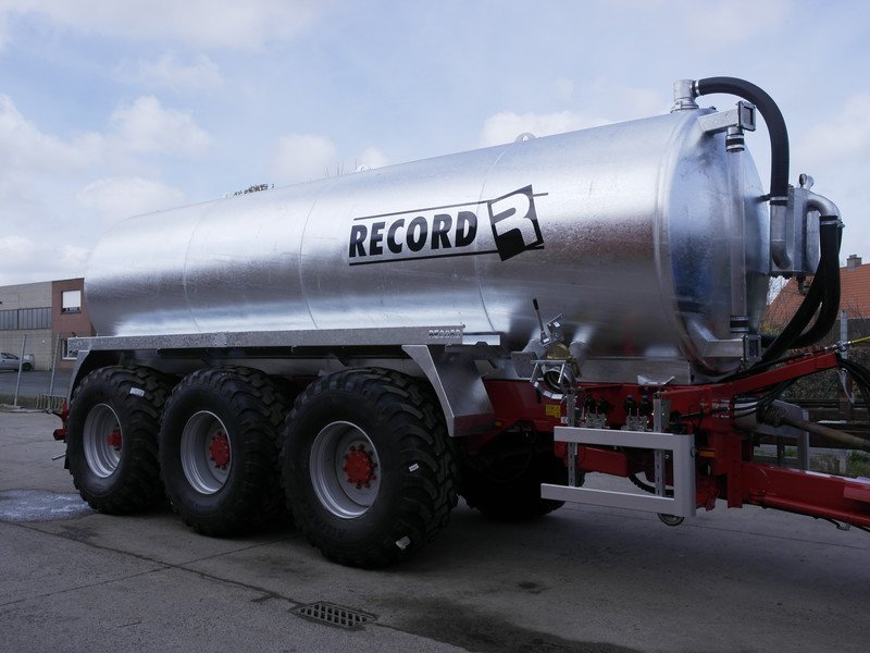 Slurry tanker