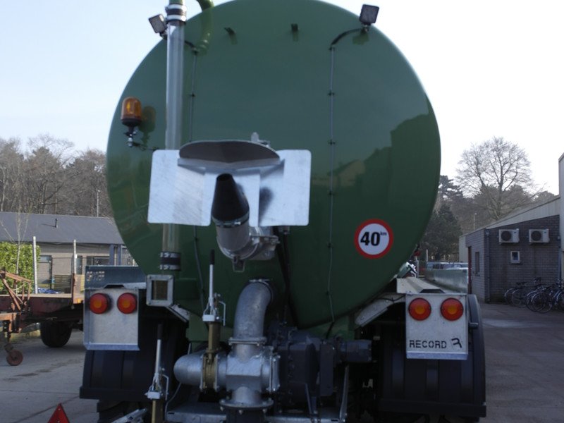 Slurry tanker