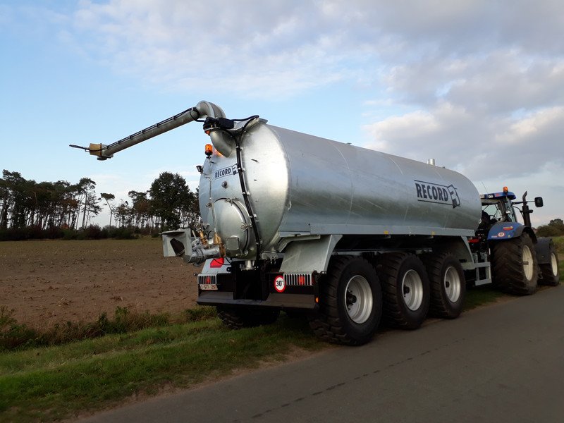 Slurry tanker