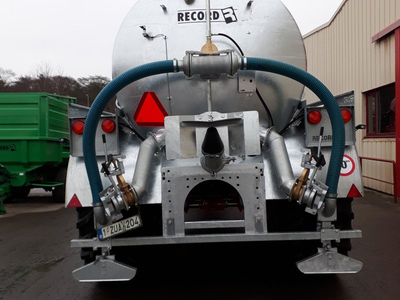 Slurry tanker