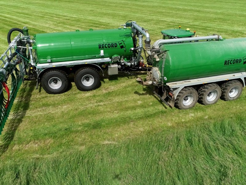 Slurry tanker