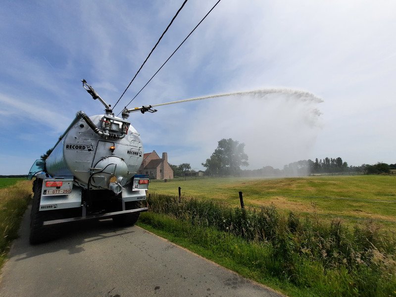 Slurry tanker