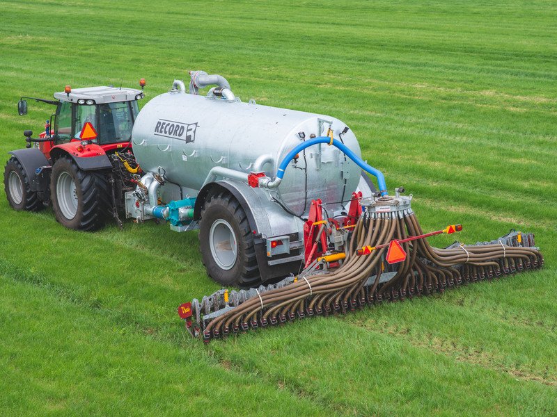 Slurry tanker