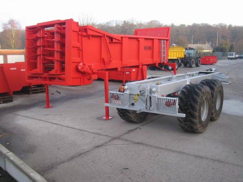 Detachable trailers