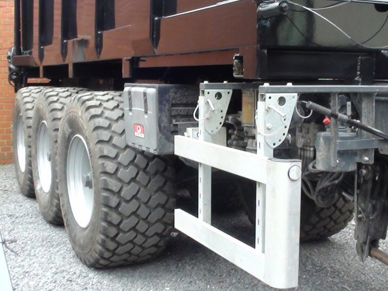 Detachable trailers